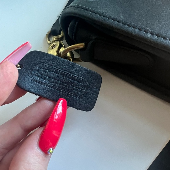 1980s Vintage coach crossbody leather bag - Picture 7 of 10